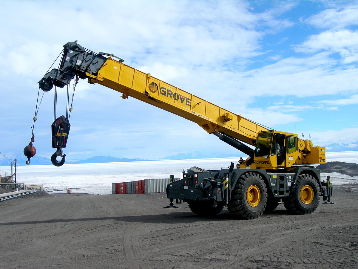 1200px Grove Crane in Antarctica